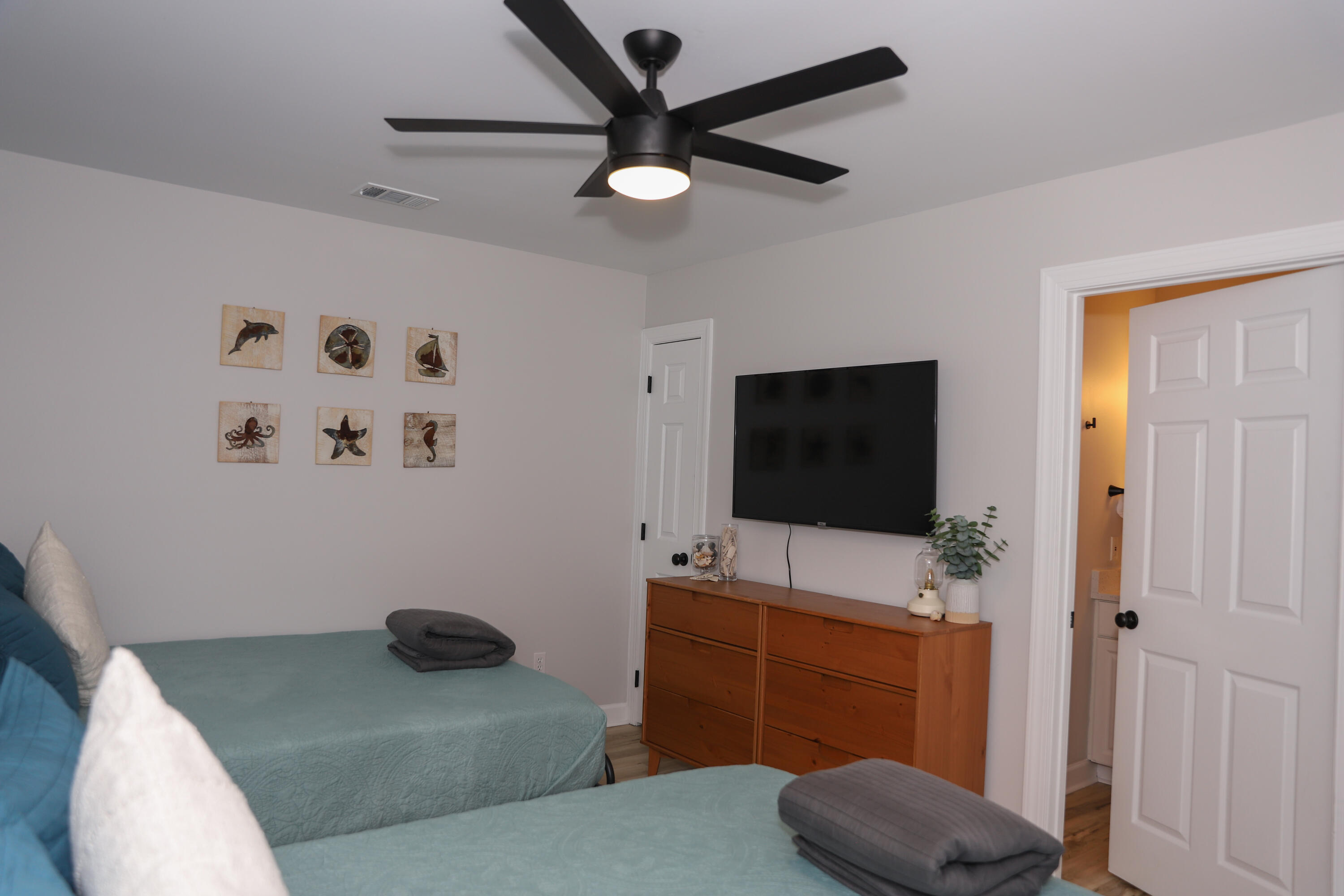 KISKA BEACH 1ST ADDN - Residential