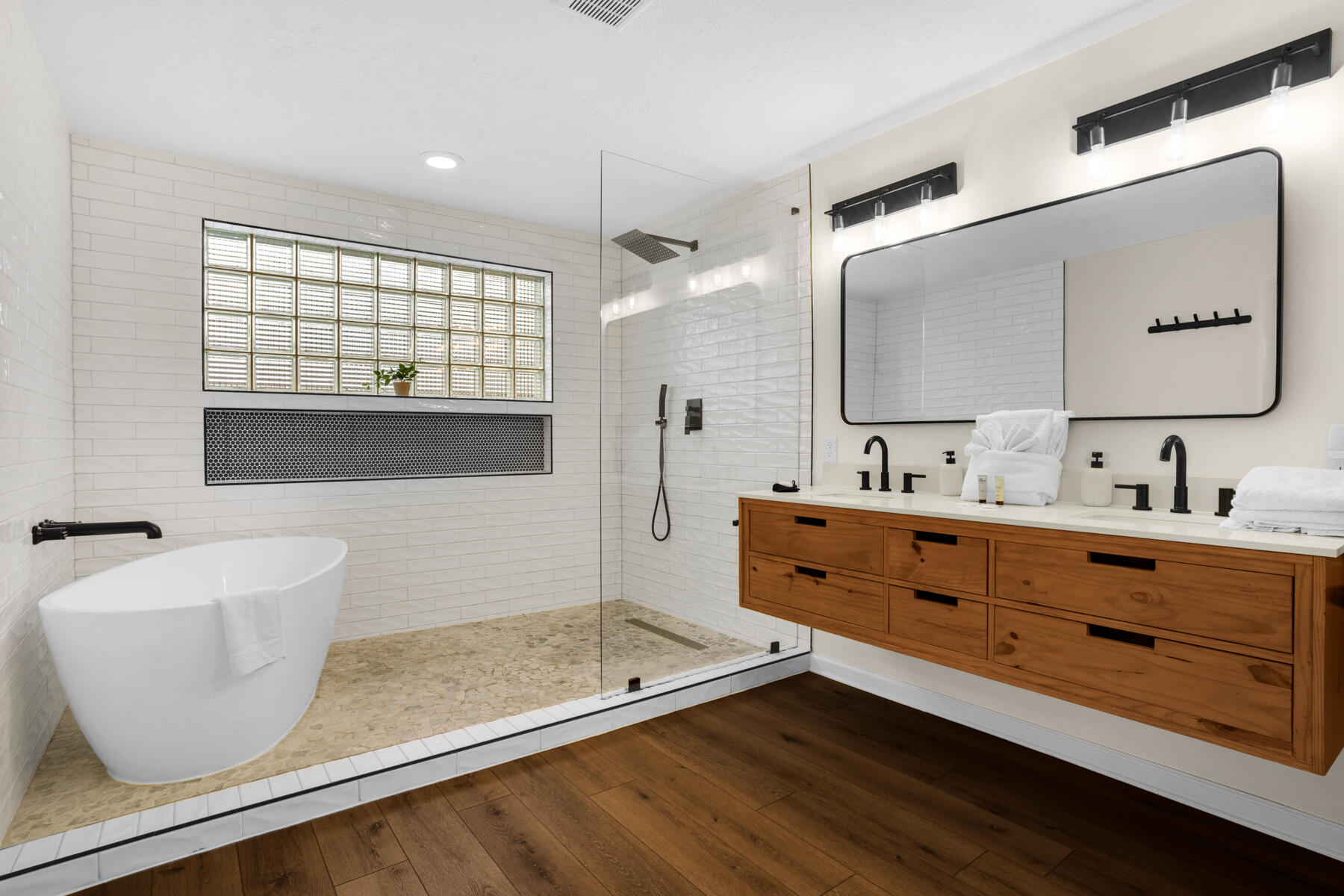 KISKA BEACH 1ST ADDN - Residential