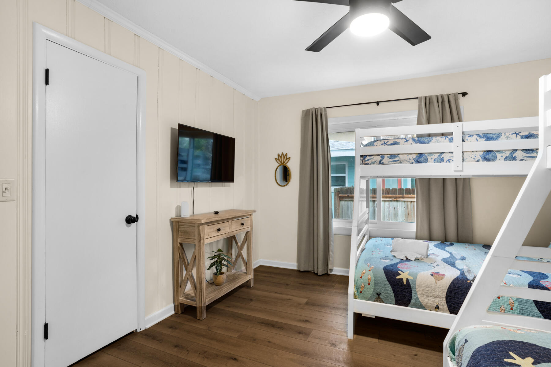 KISKA BEACH 1ST ADDN - Residential