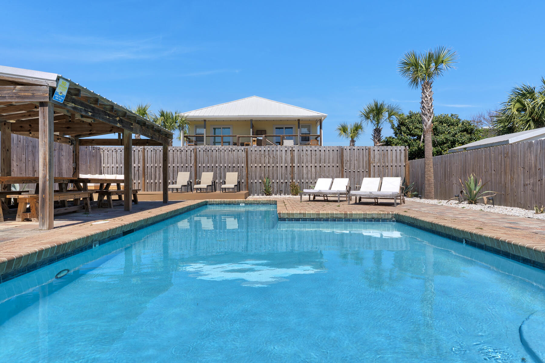 KISKA BEACH 1ST ADDN - Residential