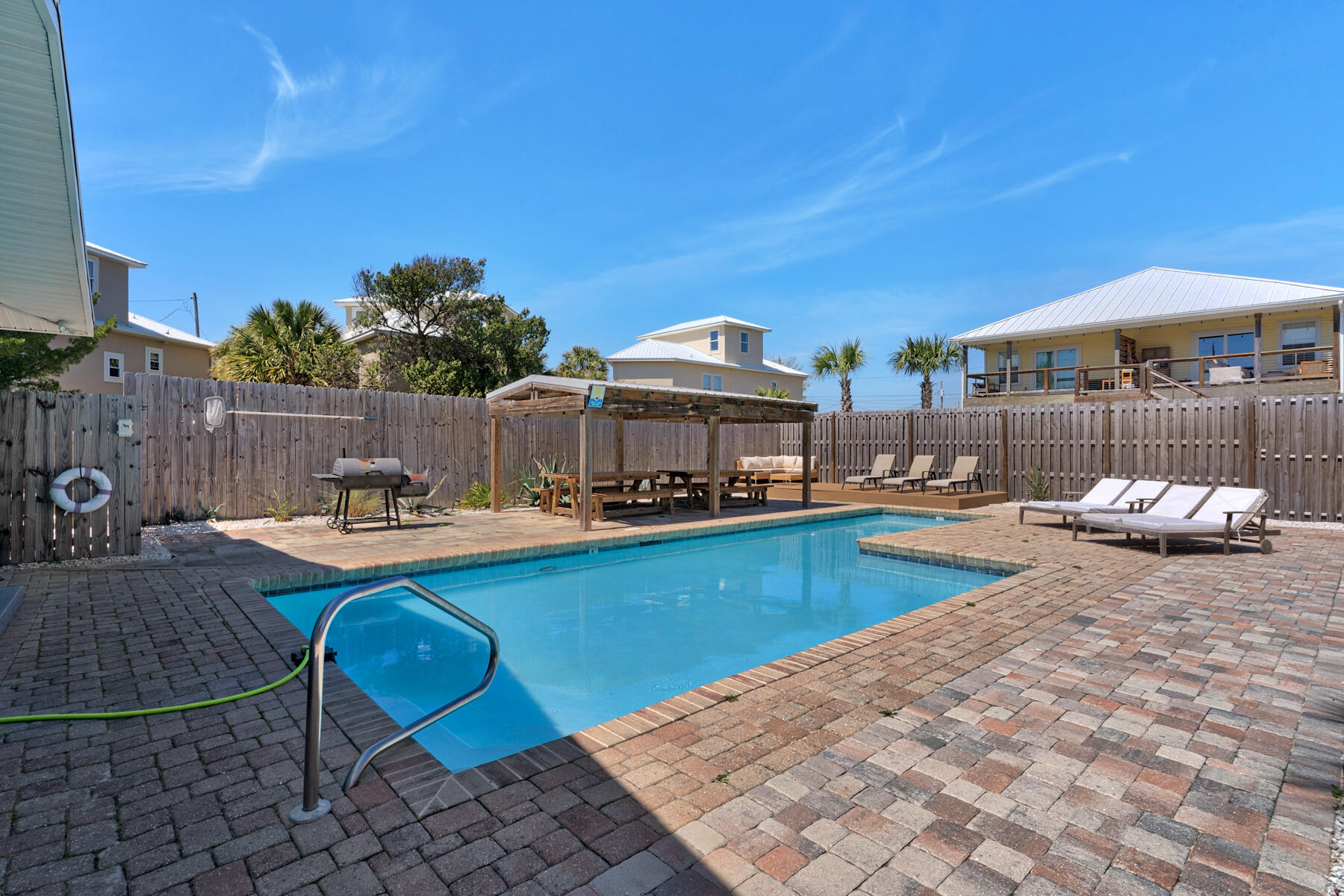 KISKA BEACH 1ST ADDN - Residential