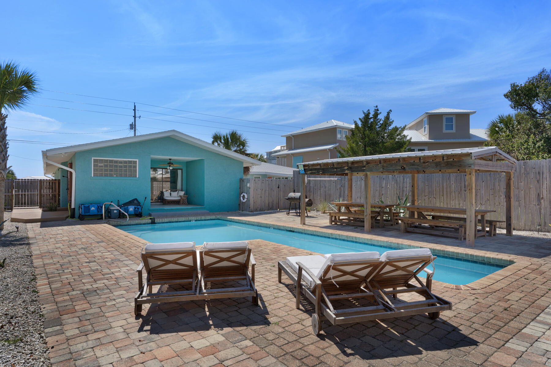 KISKA BEACH 1ST ADDN - Residential