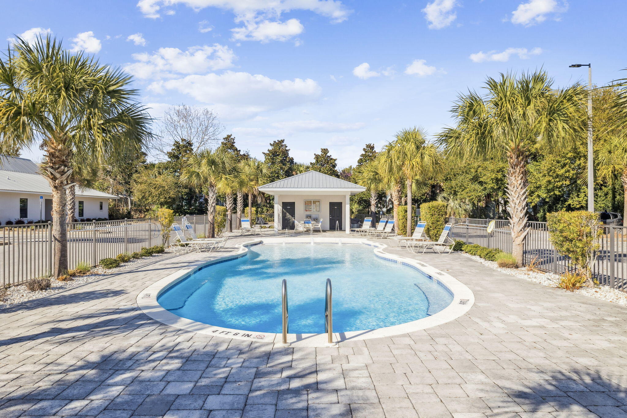 Hidden Lake Condominiums - Residential