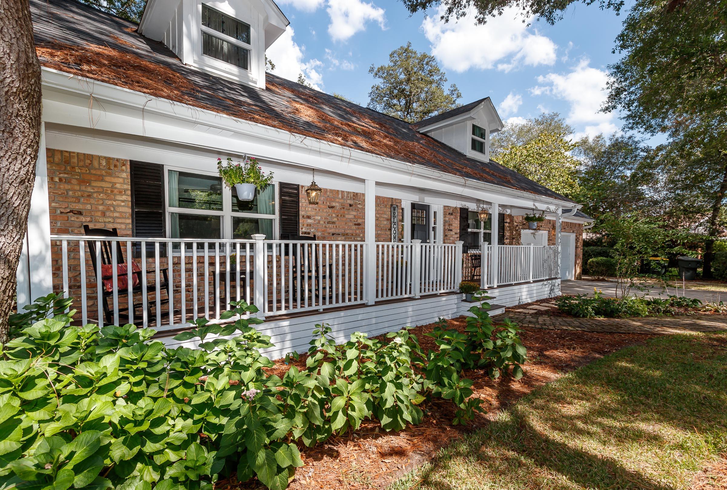 COUNTRY CLUB ESTATES - Residential