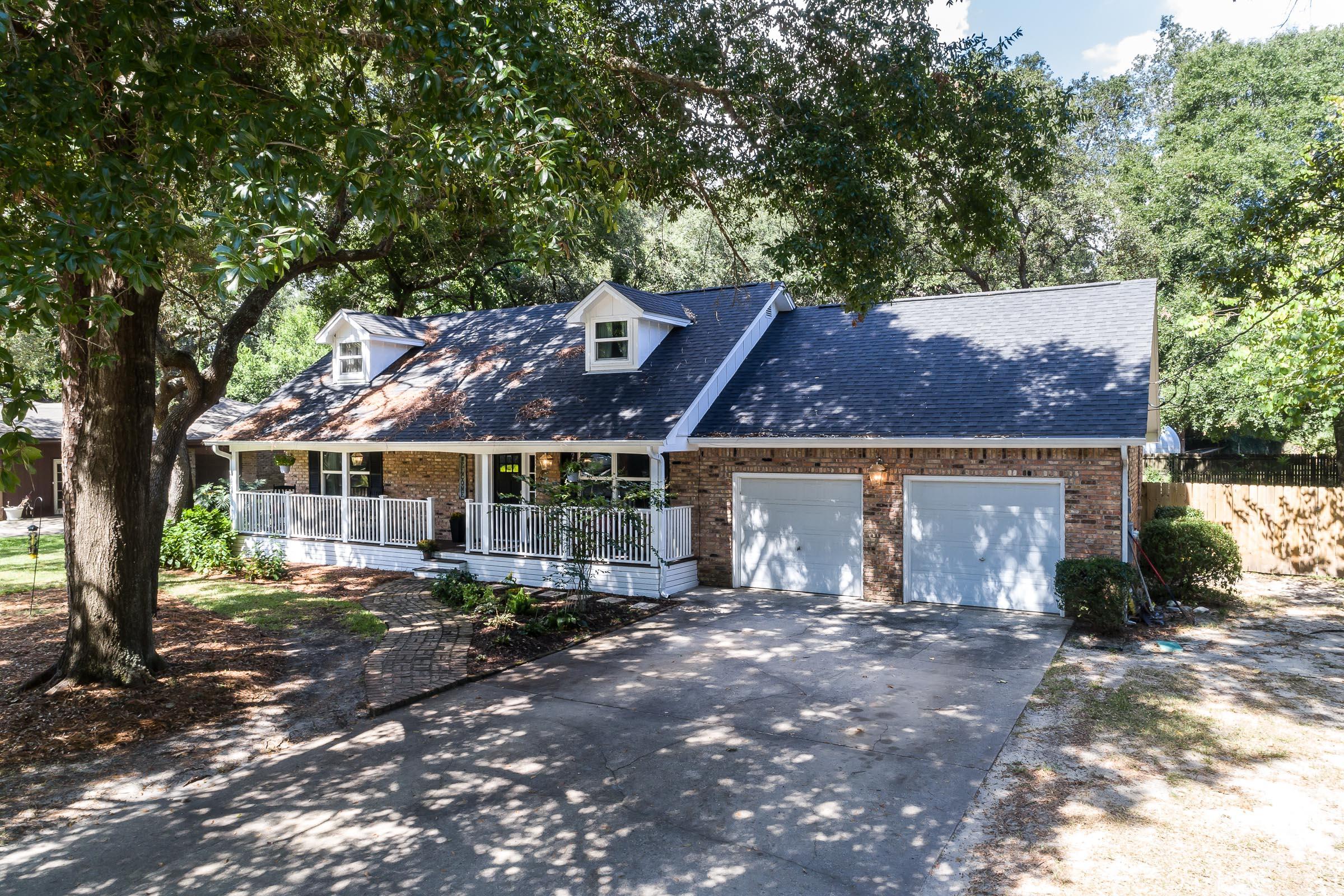 COUNTRY CLUB ESTATES - Residential