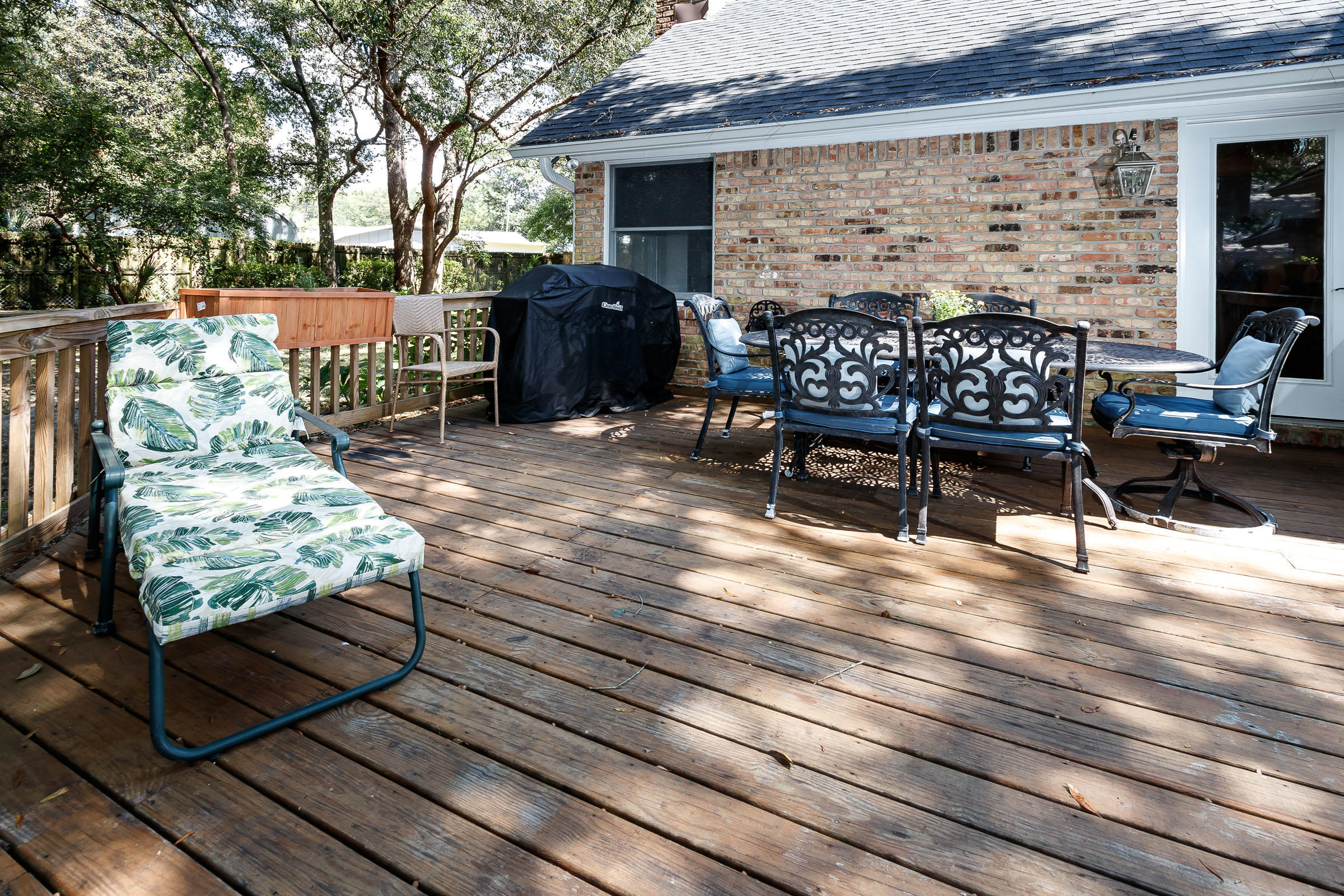 COUNTRY CLUB ESTATES - Residential