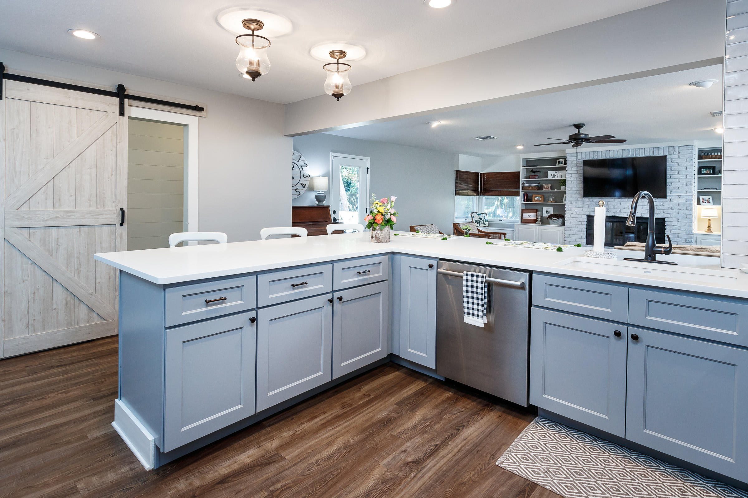 COUNTRY CLUB ESTATES - Residential