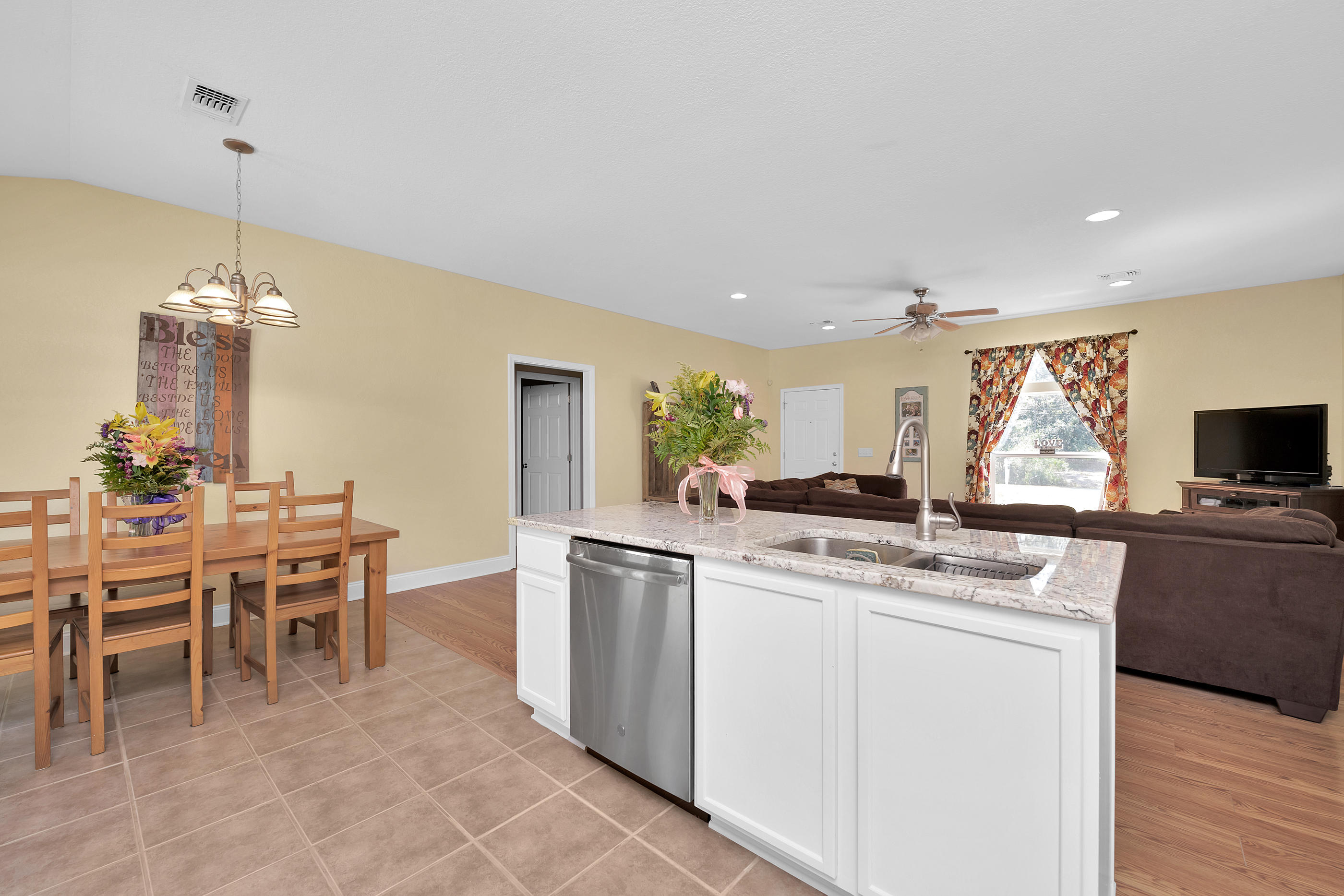 HOLLEY BY THE SEA - Residential