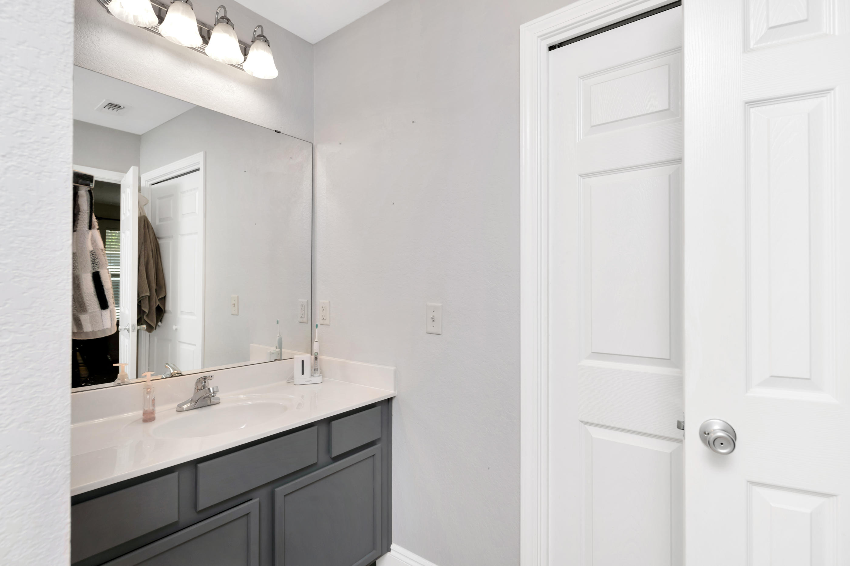 HOLLEY BY THE SEA - Residential