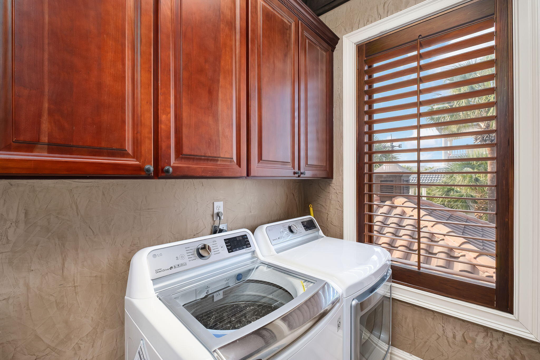 MARAVILLA SHORES - Residential