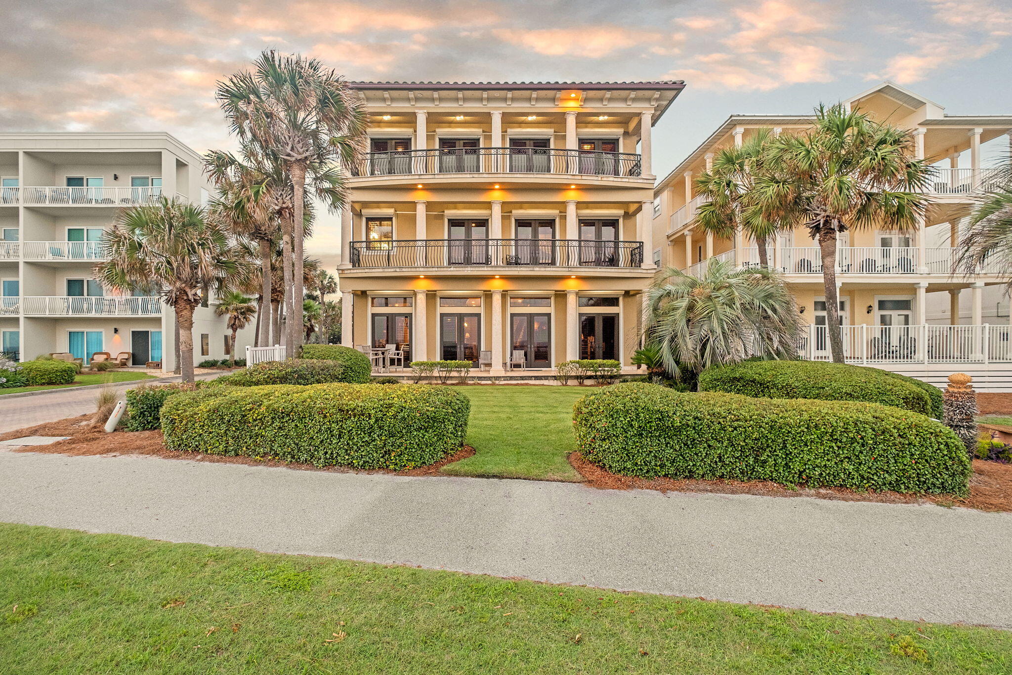 MARAVILLA SHORES - Residential