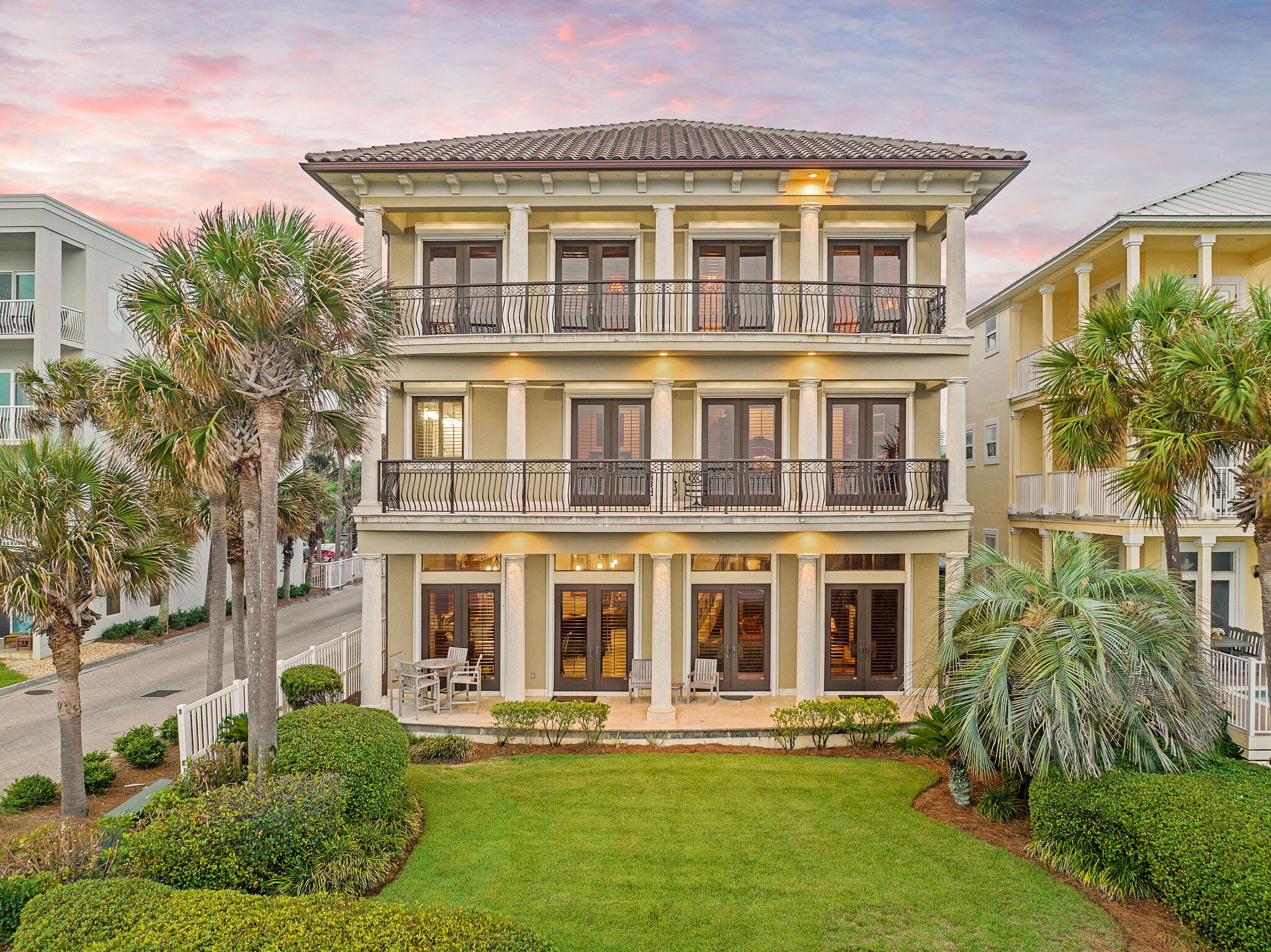 MARAVILLA SHORES - Residential