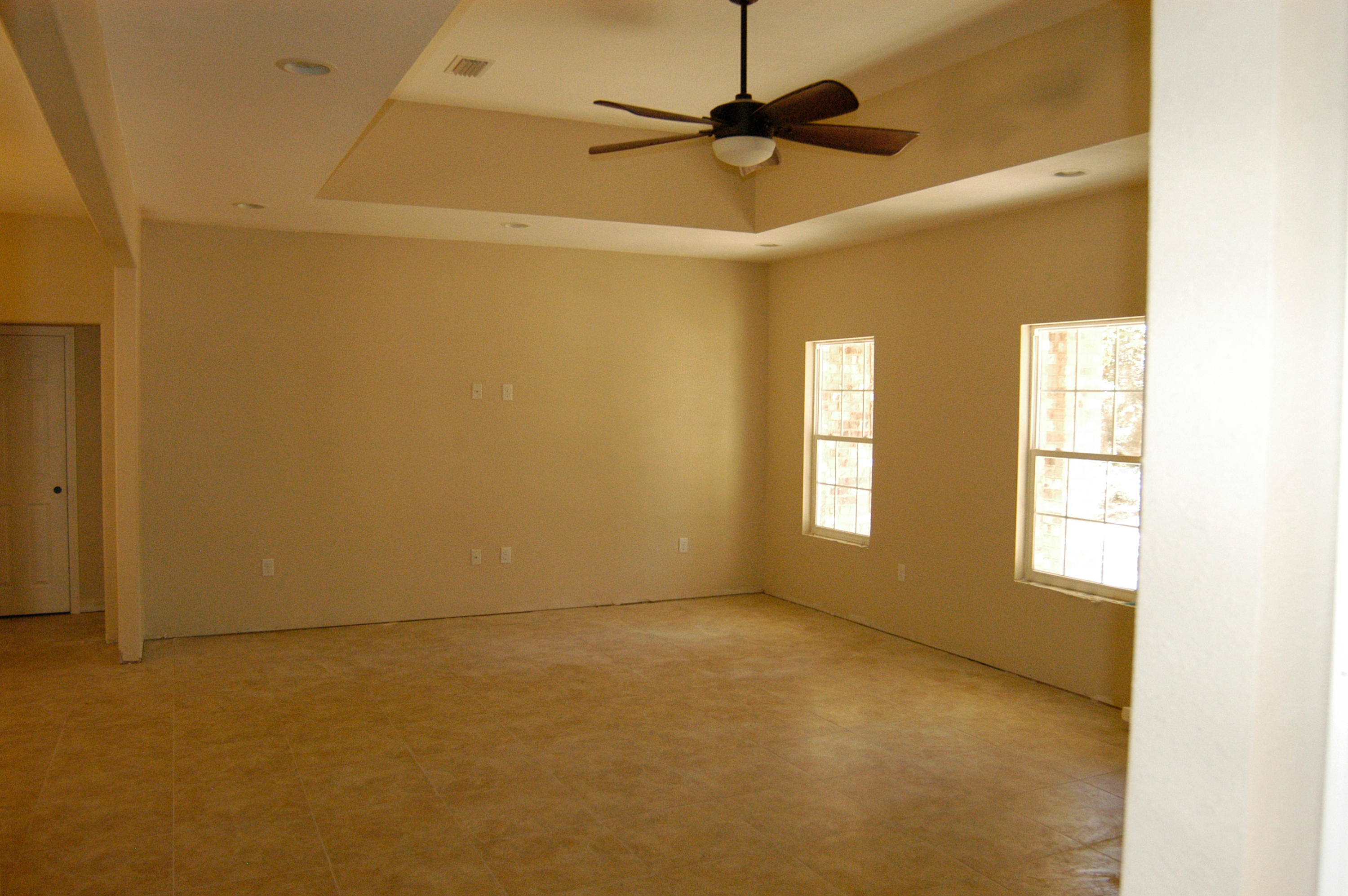 LAGRANGE SHORES - Residential