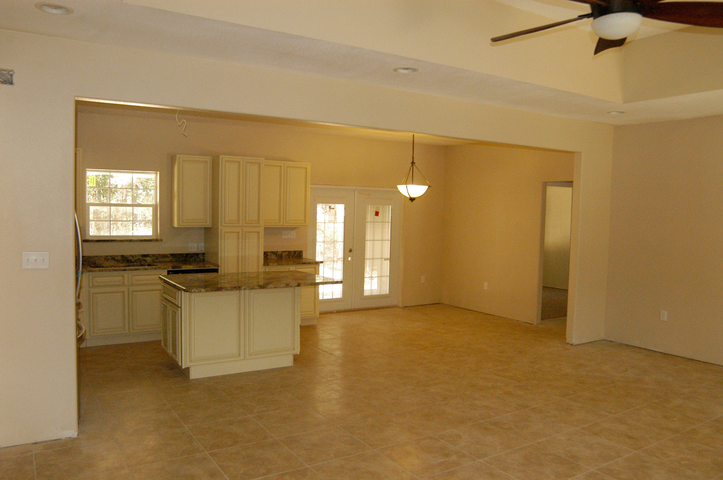 LAGRANGE SHORES - Residential