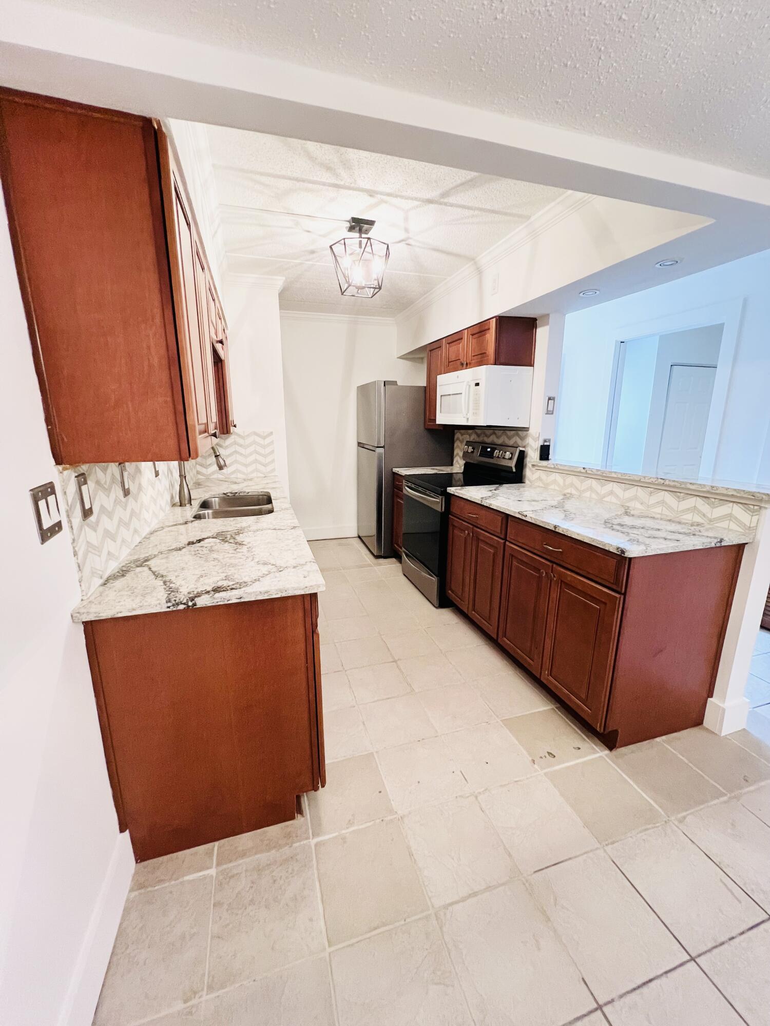 CEDARS CONDO - Residential