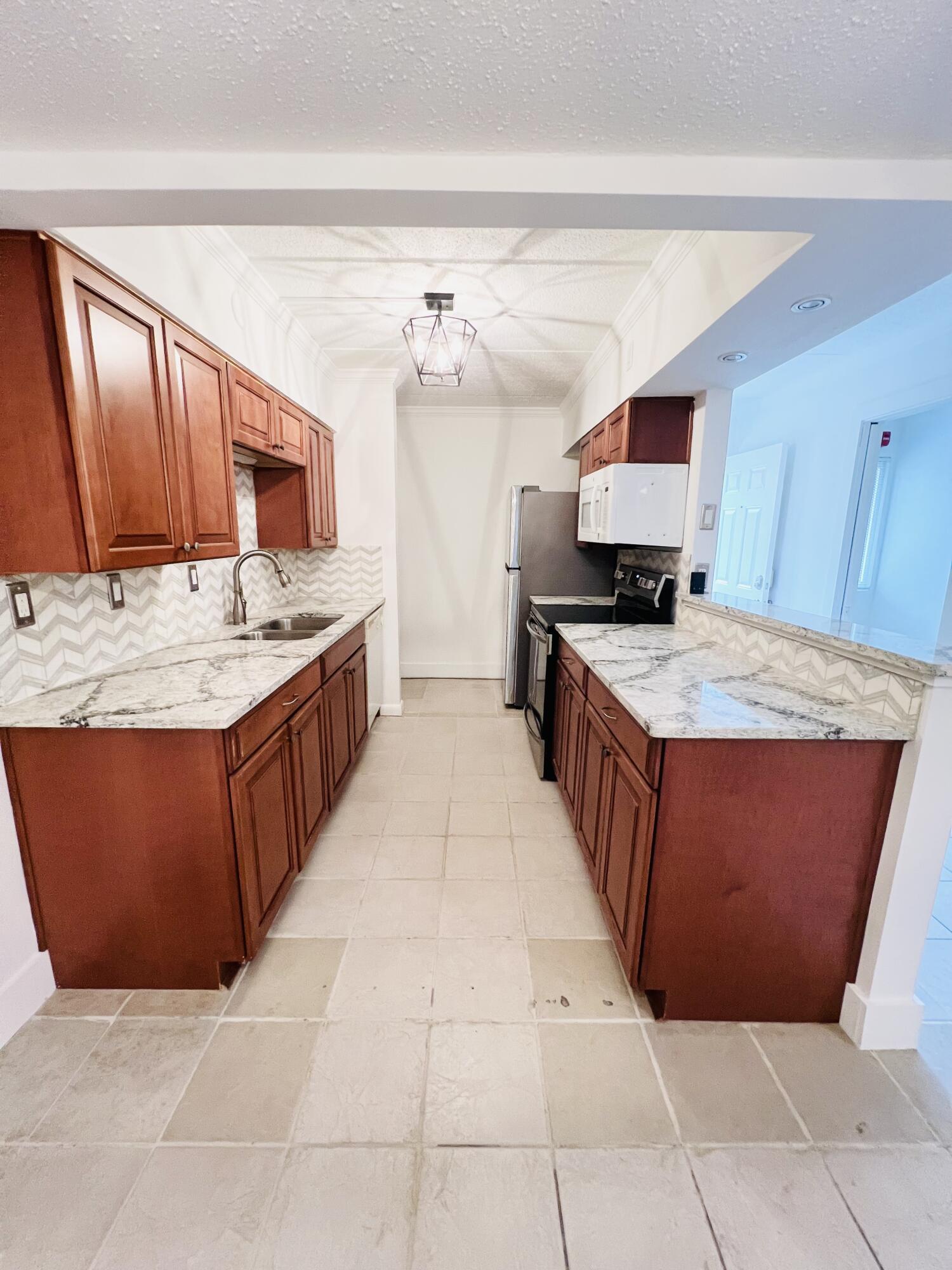 CEDARS CONDO - Residential