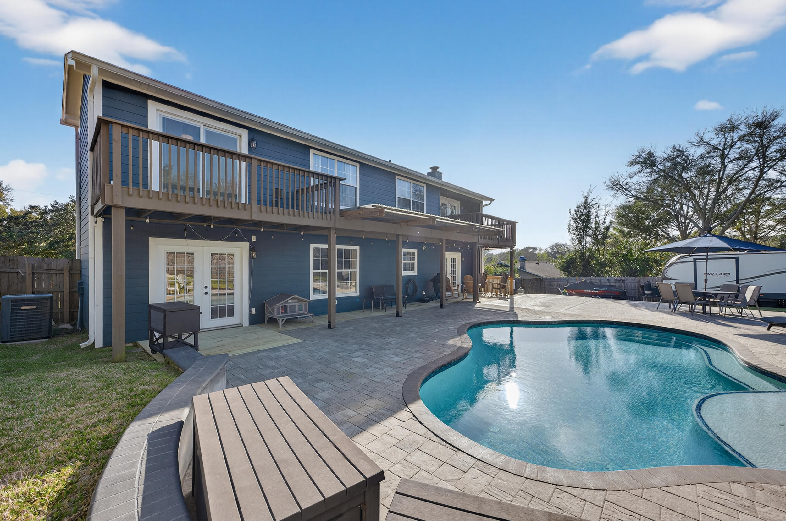 Poquito Bayou - Residential