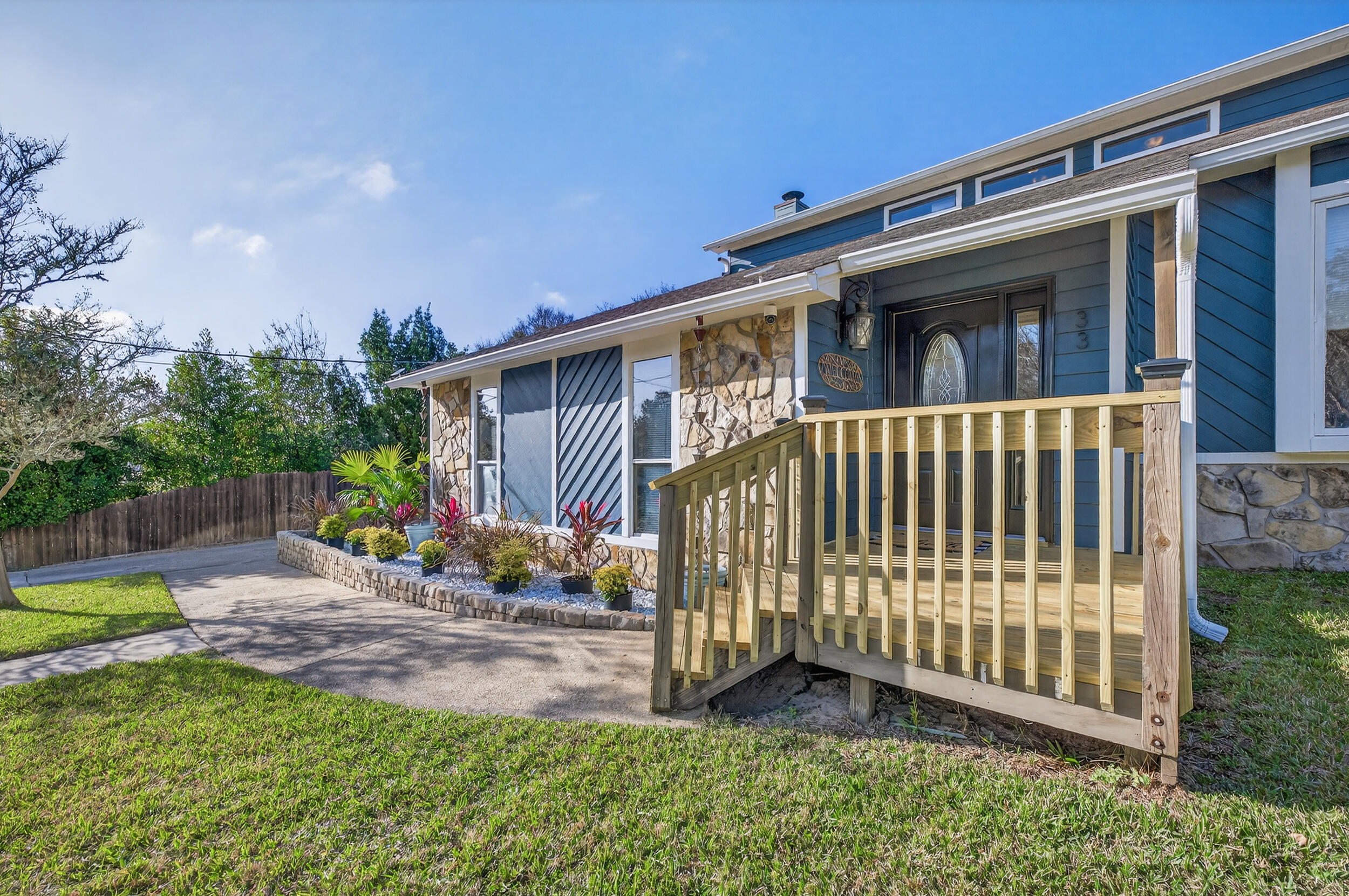 Poquito Bayou - Residential