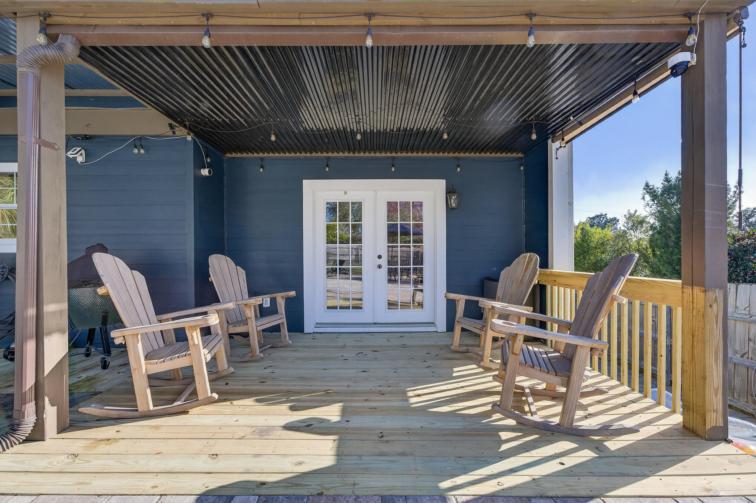 Poquito Bayou - Residential