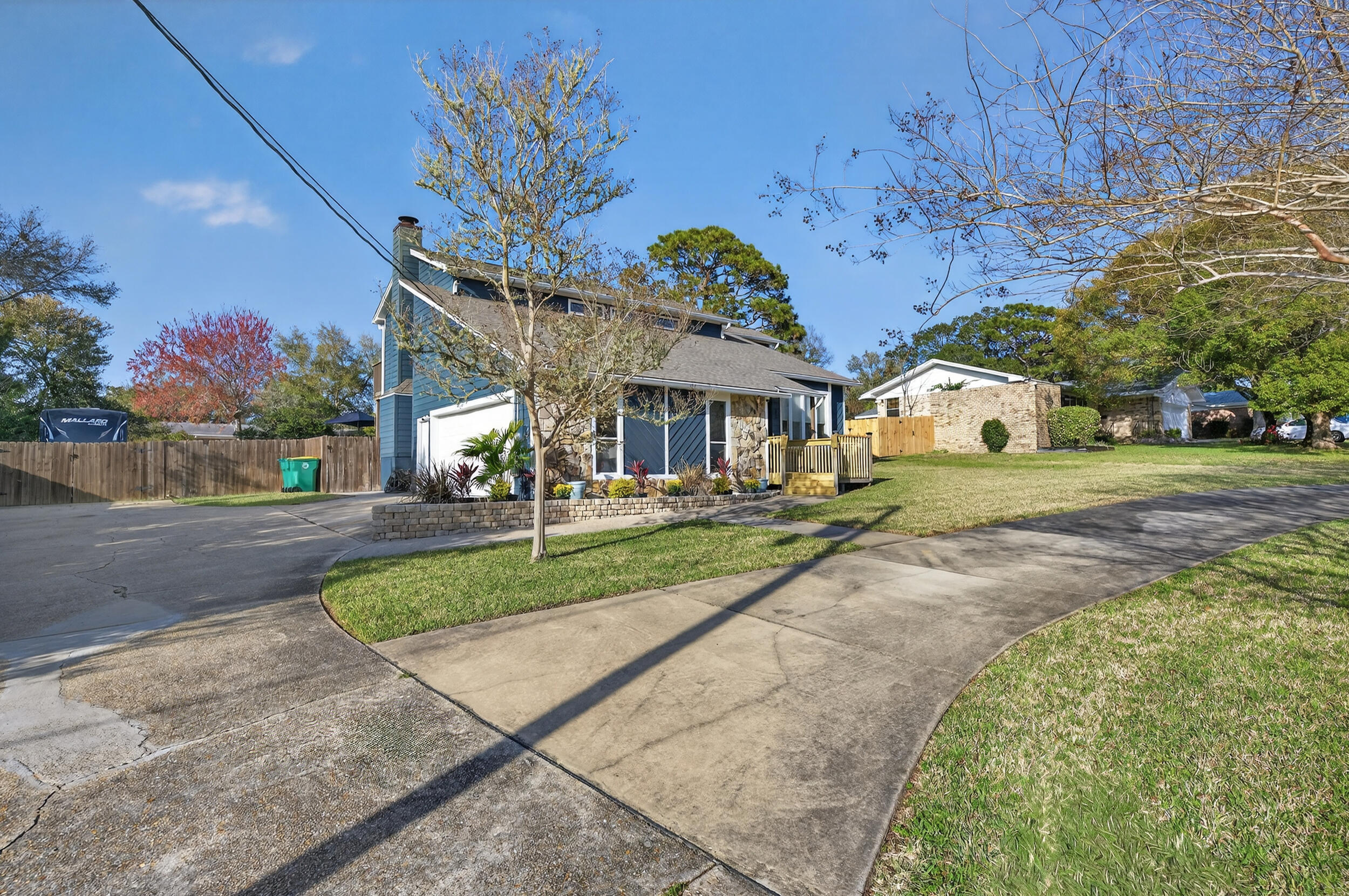 Poquito Bayou - Residential