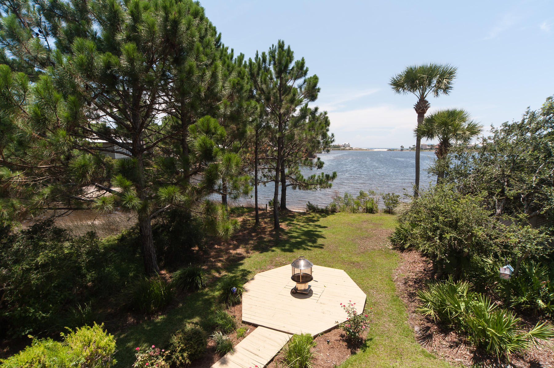 Lakewood Pointe Estates - Residential