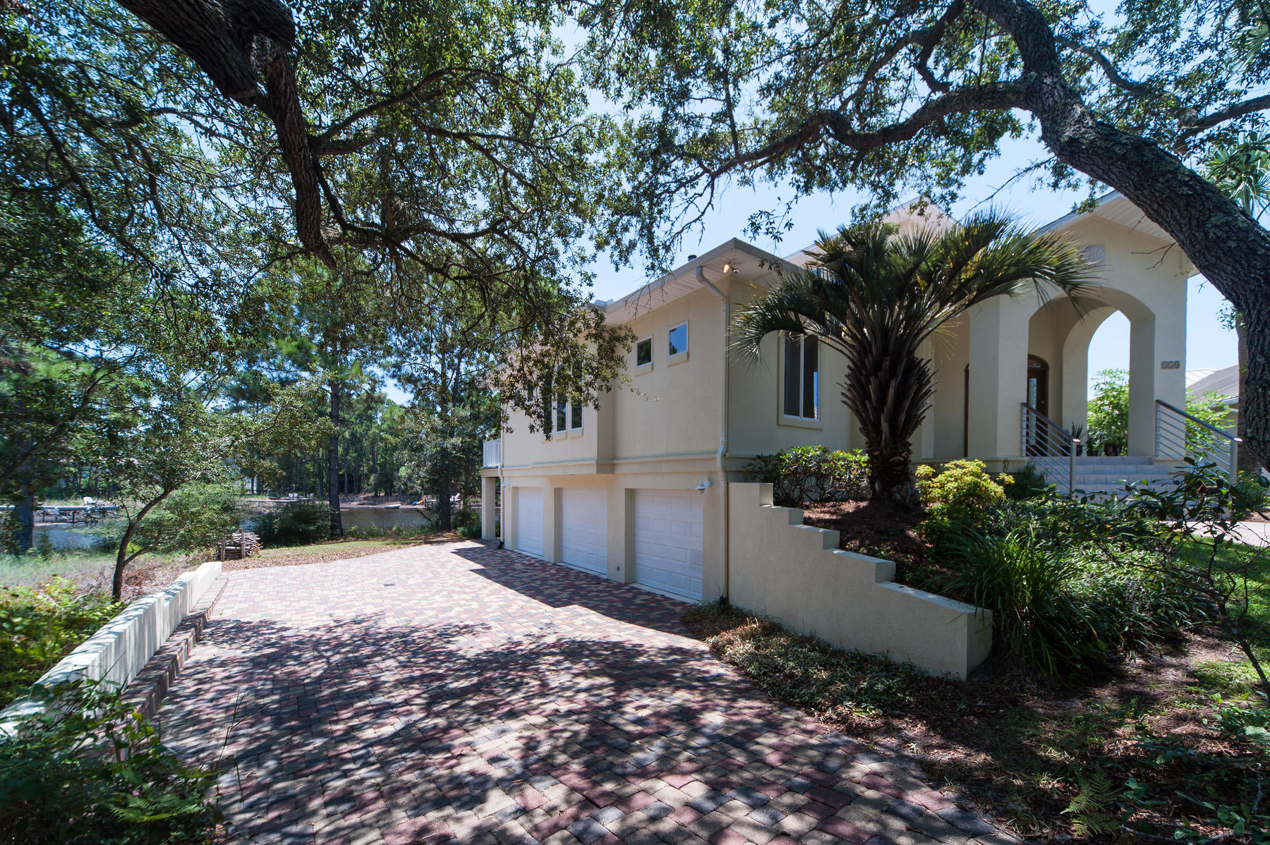 Lakewood Pointe Estates - Residential