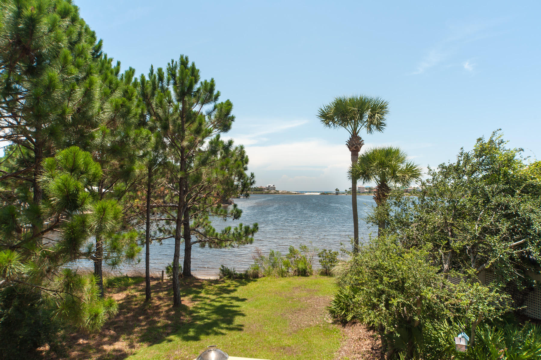 Lakewood Pointe Estates - Residential