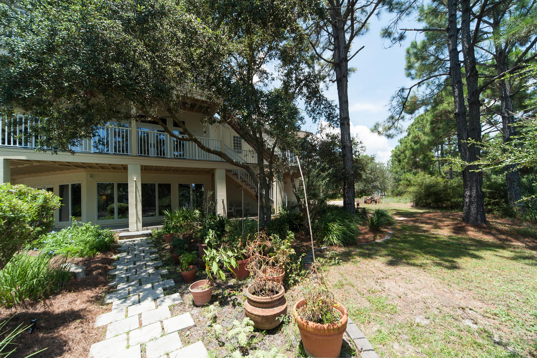 Lakewood Pointe Estates - Residential