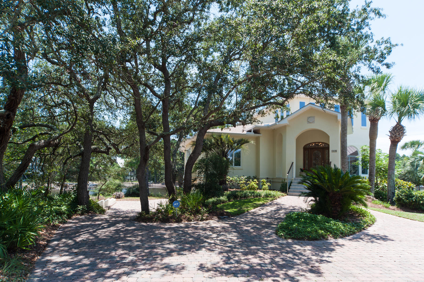 Lakewood Pointe Estates - Residential