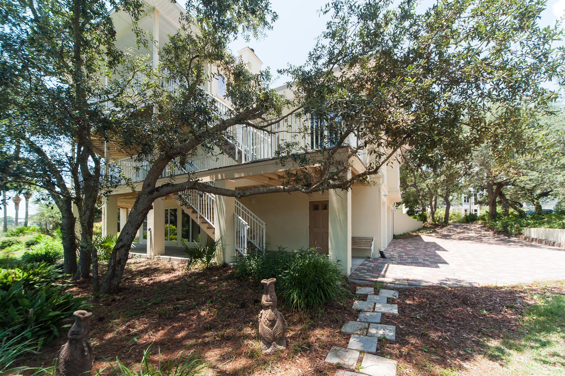 Lakewood Pointe Estates - Residential