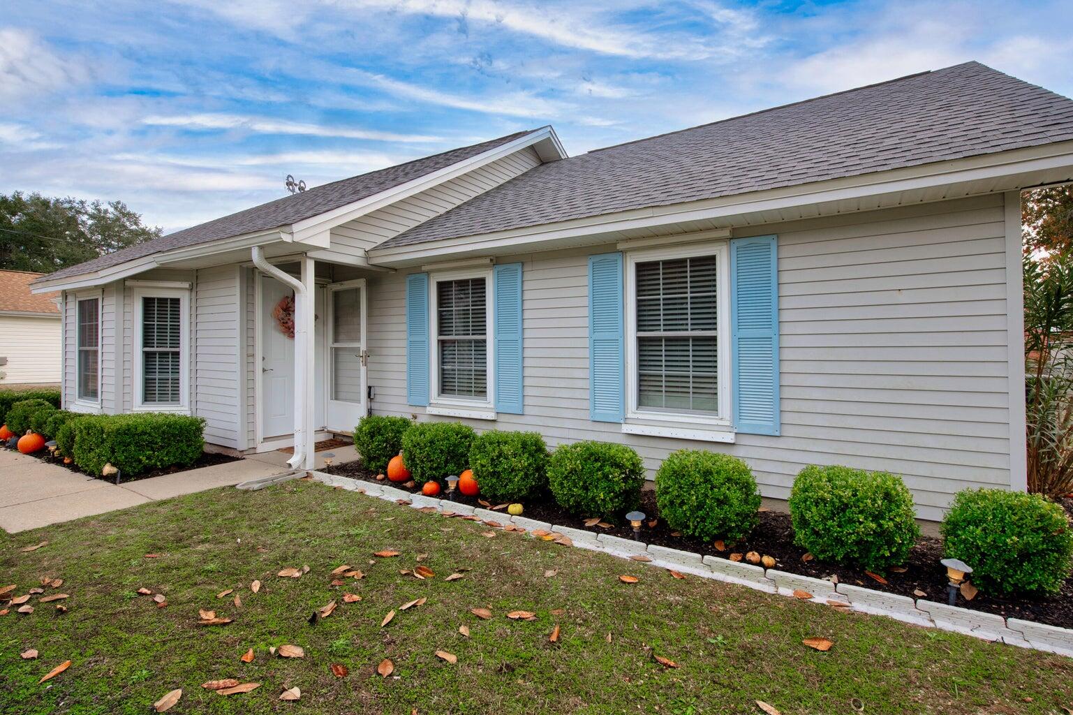 SHOAL WOOD EST 1ST PH II - Residential Lease
