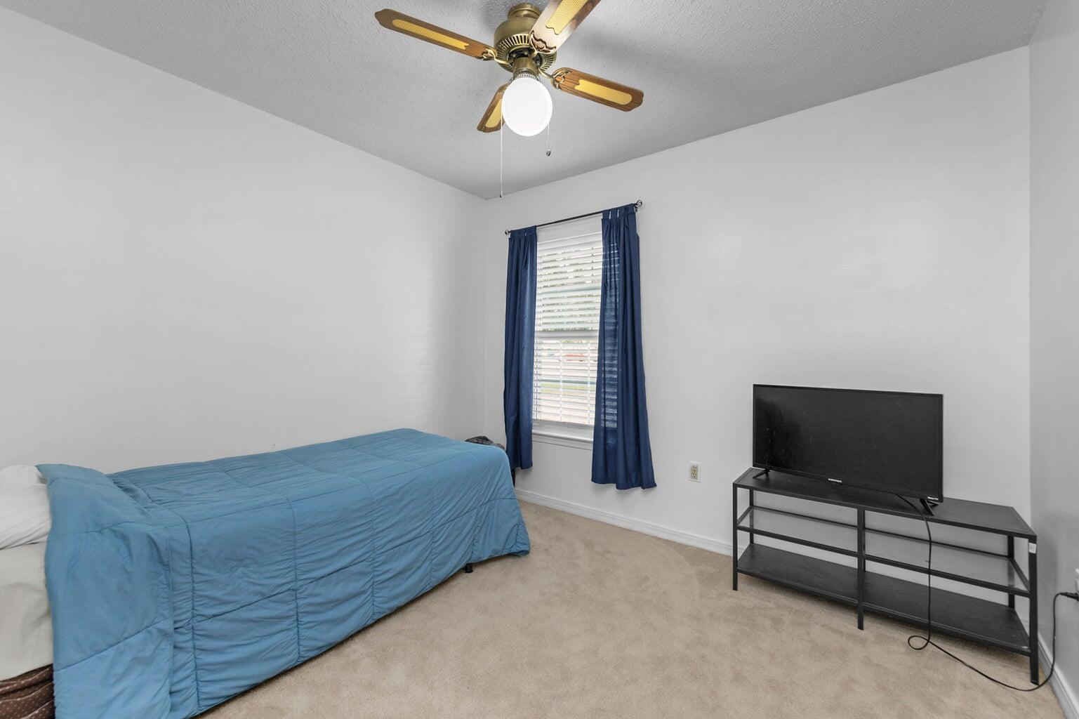 SHOAL WOOD EST 1ST PH II - Residential Lease