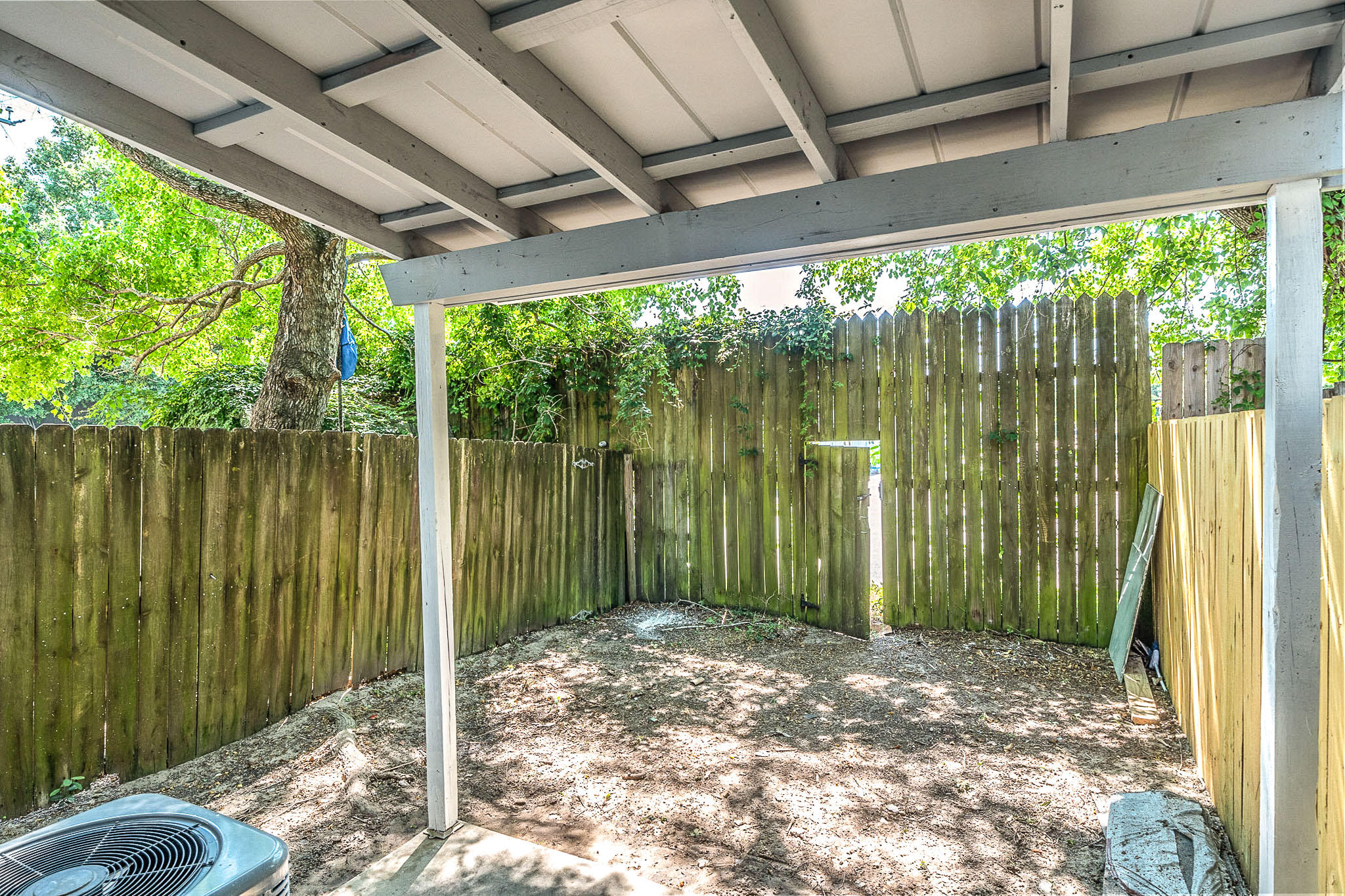 OAK WOOD T/H - Residential