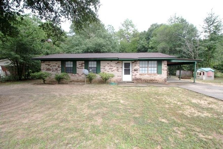 Great home close to everything! This home in situated on a huge half acre lot. The features include all brick siding, new roof as of 2015, new electrical panel, copper wiring, new AC as of 2017. This home has had a recent home inspection and wind mitigation. At this price it will not last long!!!