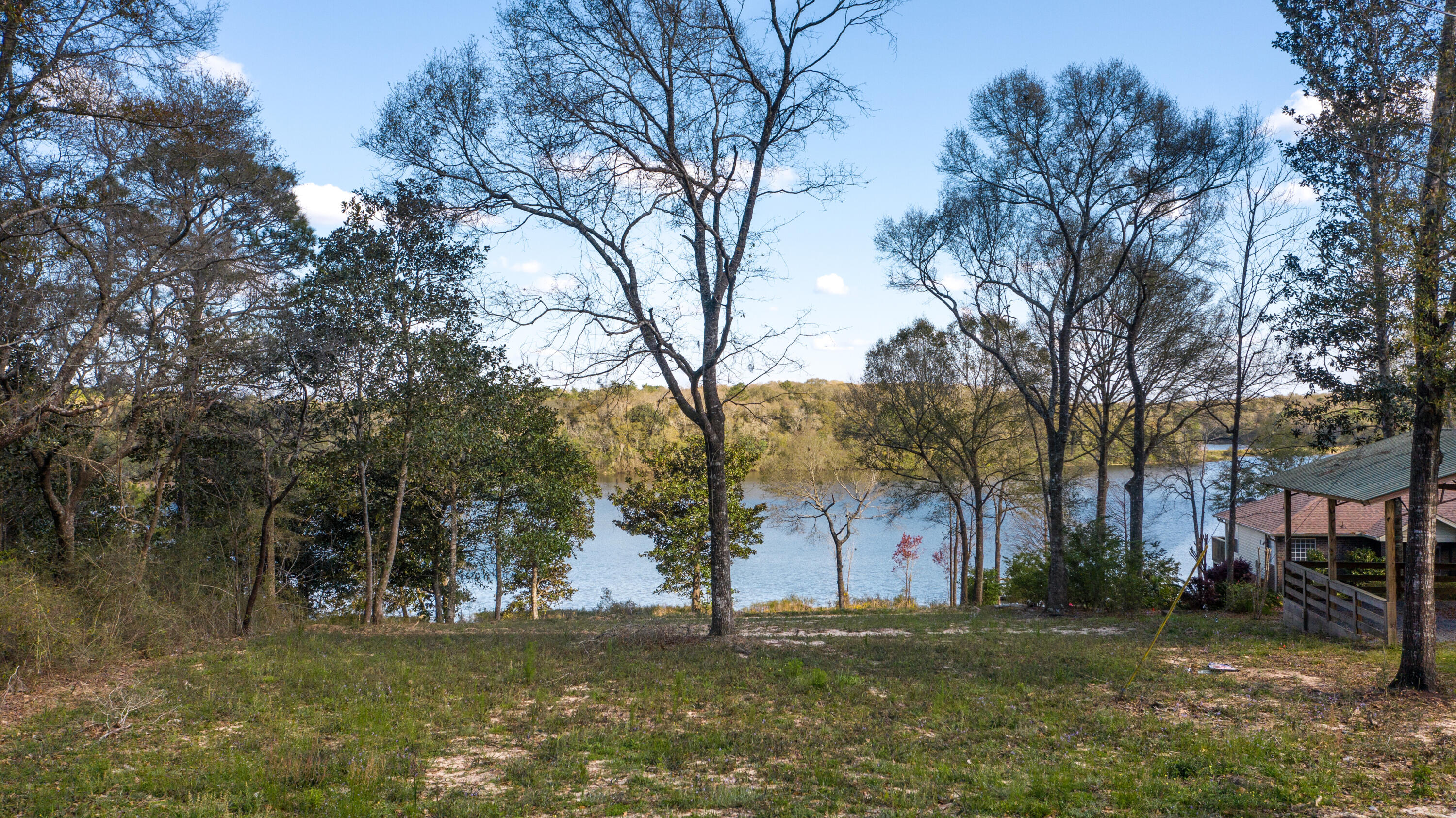 LAKE HOLLEY ESTATES - Land