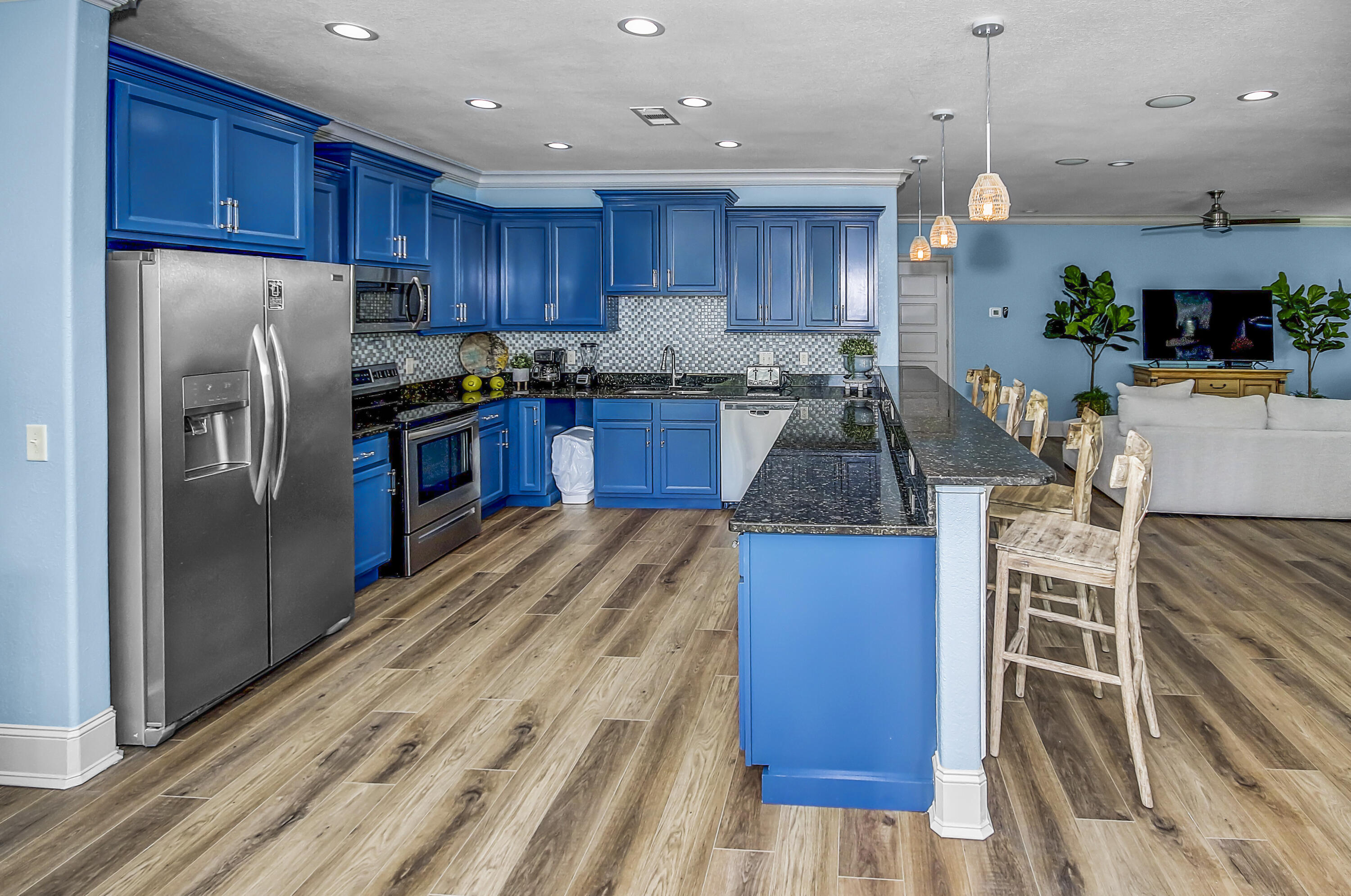 CRYSTAL BEACH - Residential