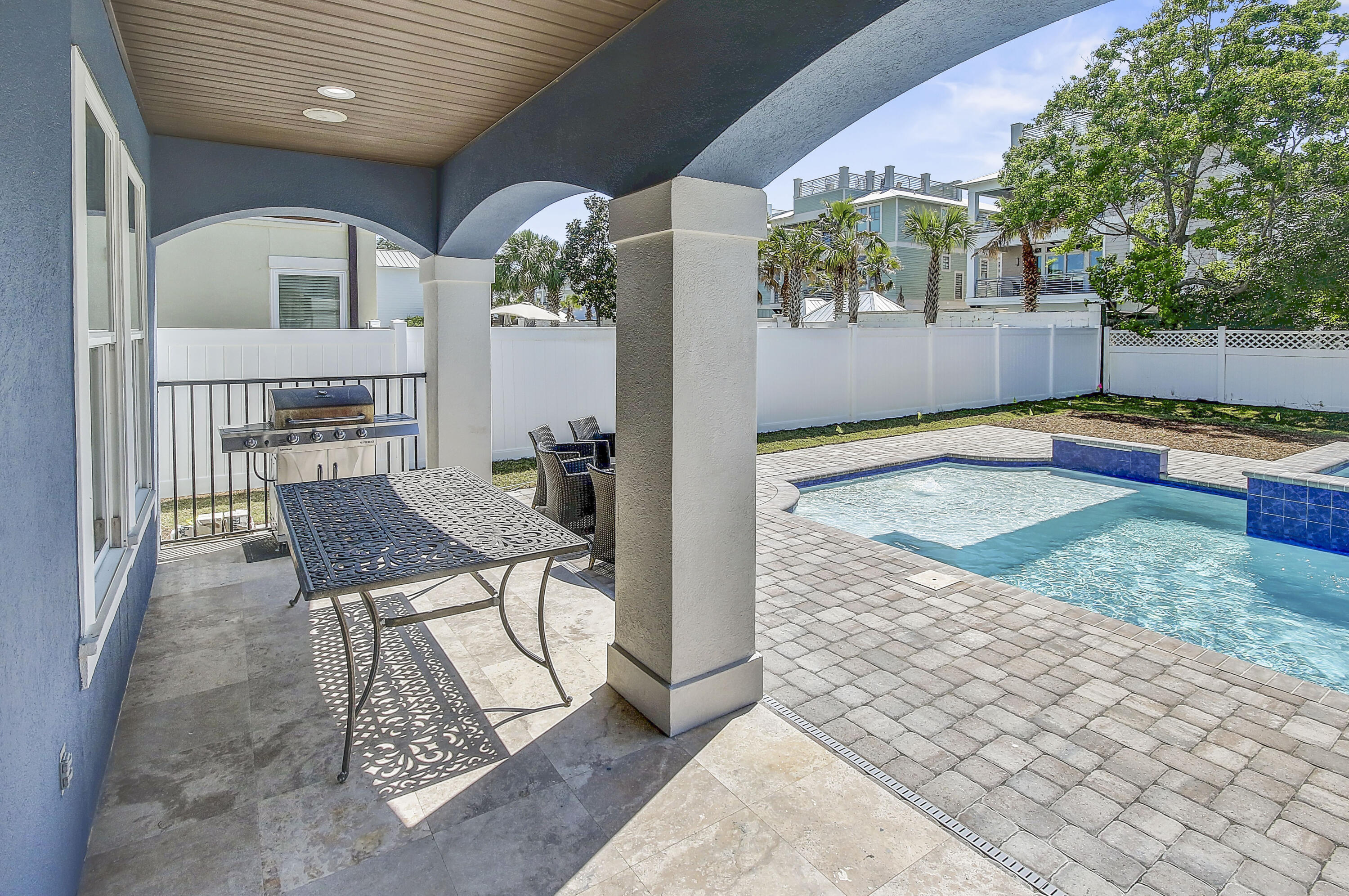 CRYSTAL BEACH - Residential