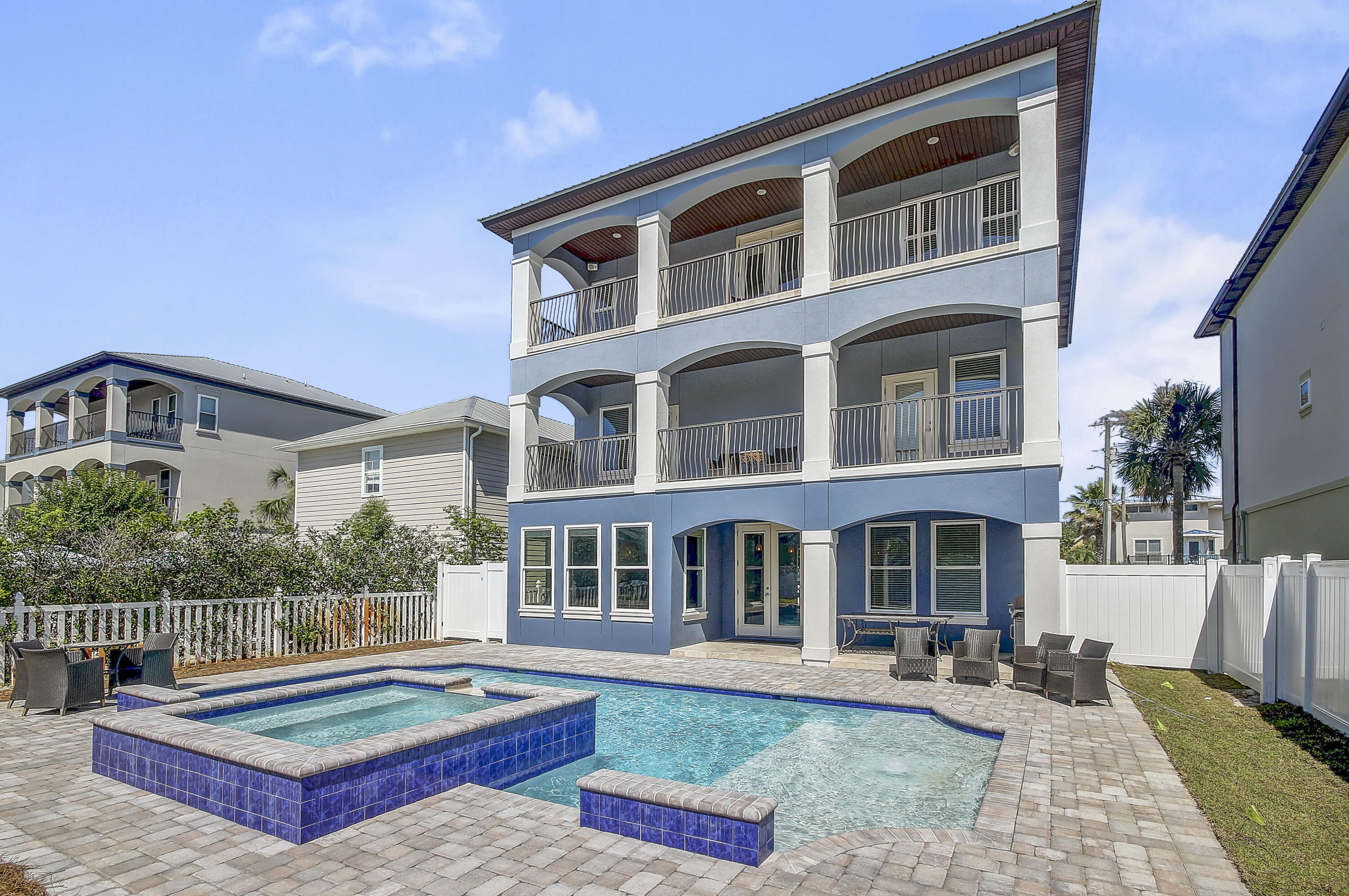 CRYSTAL BEACH - Residential