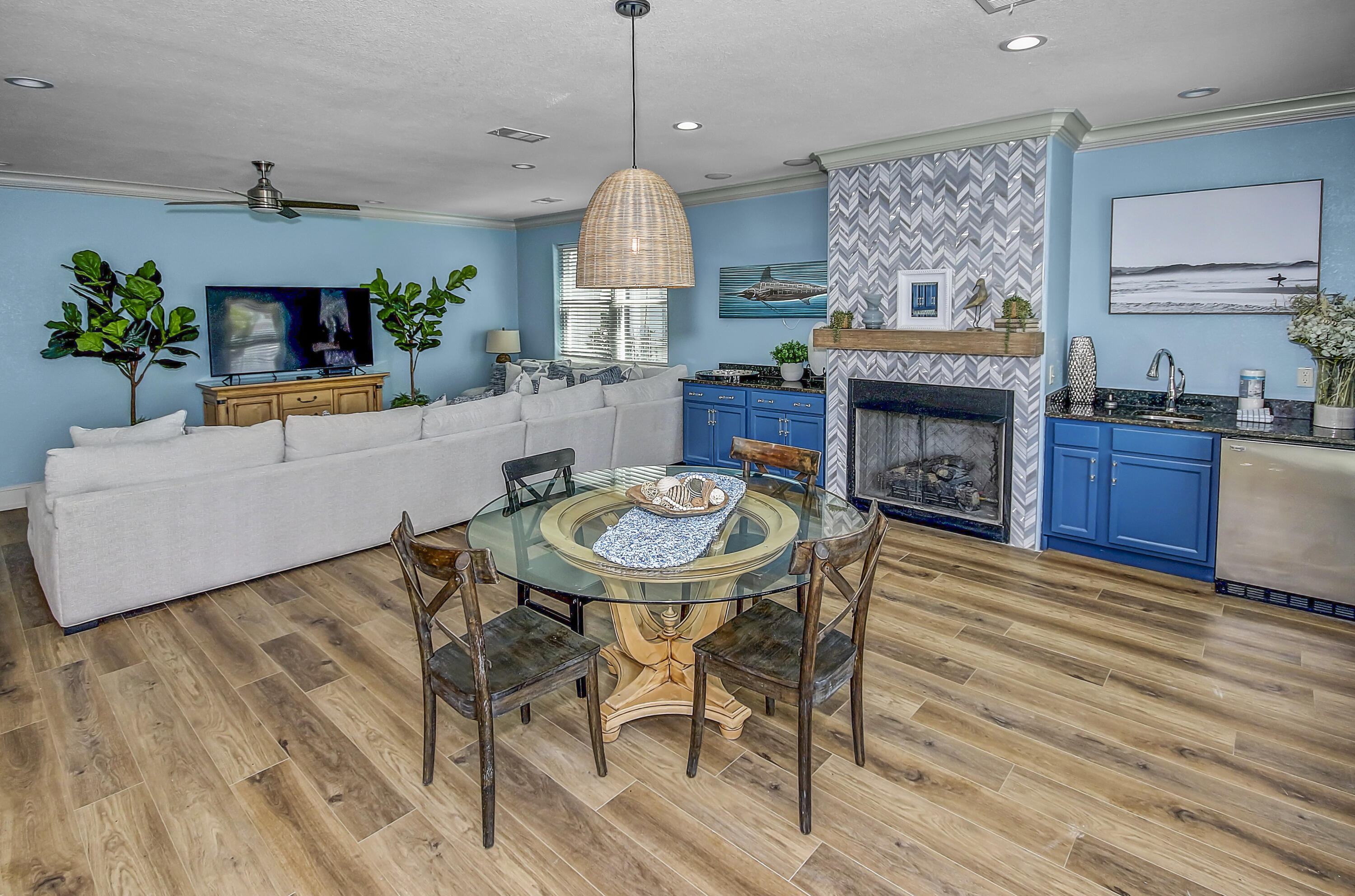 CRYSTAL BEACH - Residential