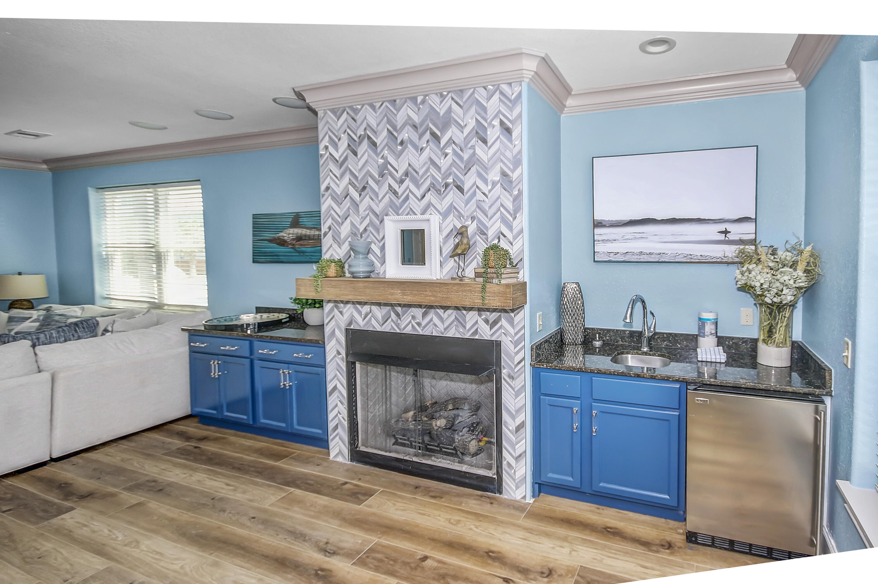 CRYSTAL BEACH - Residential