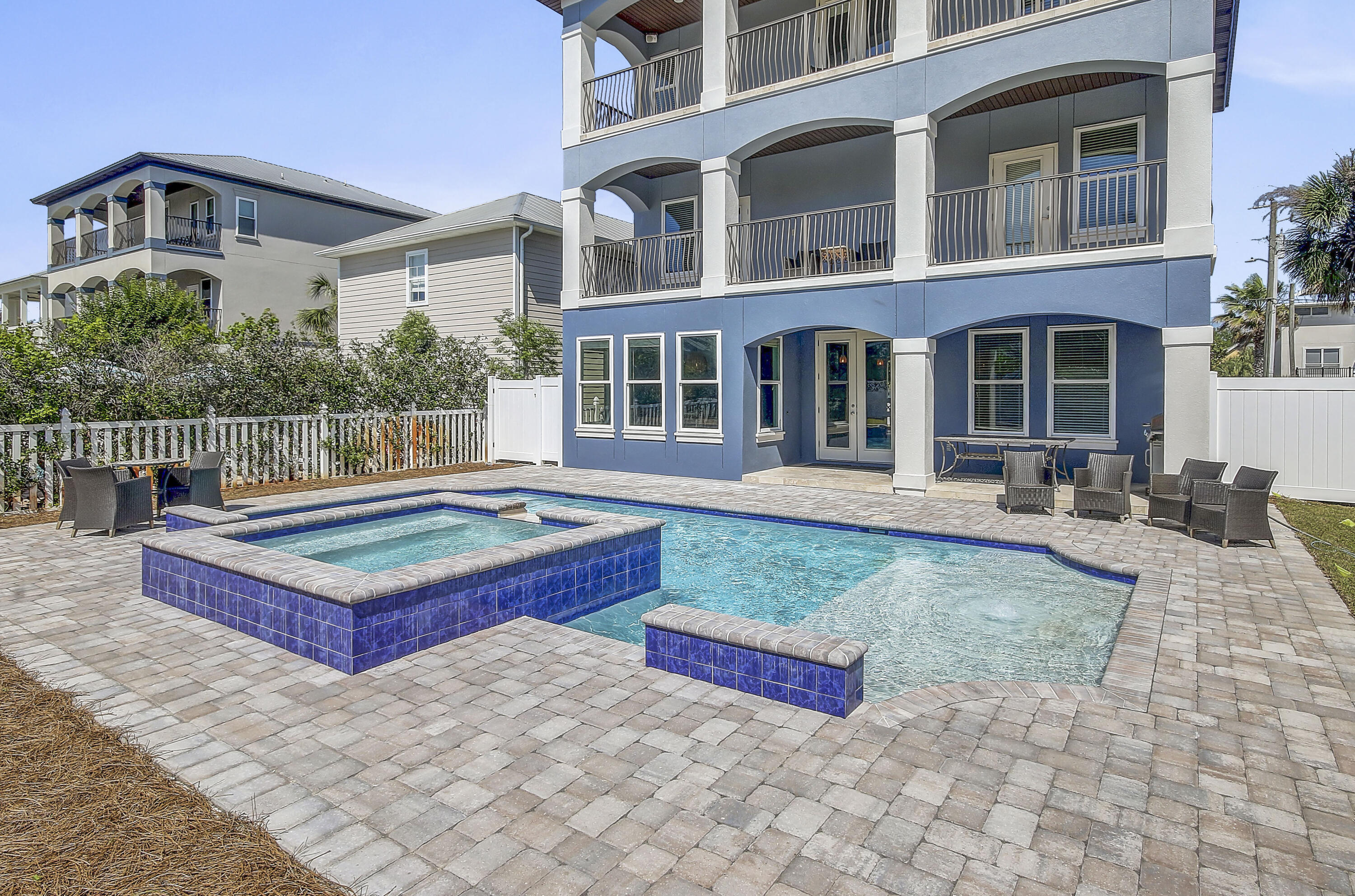 CRYSTAL BEACH - Residential
