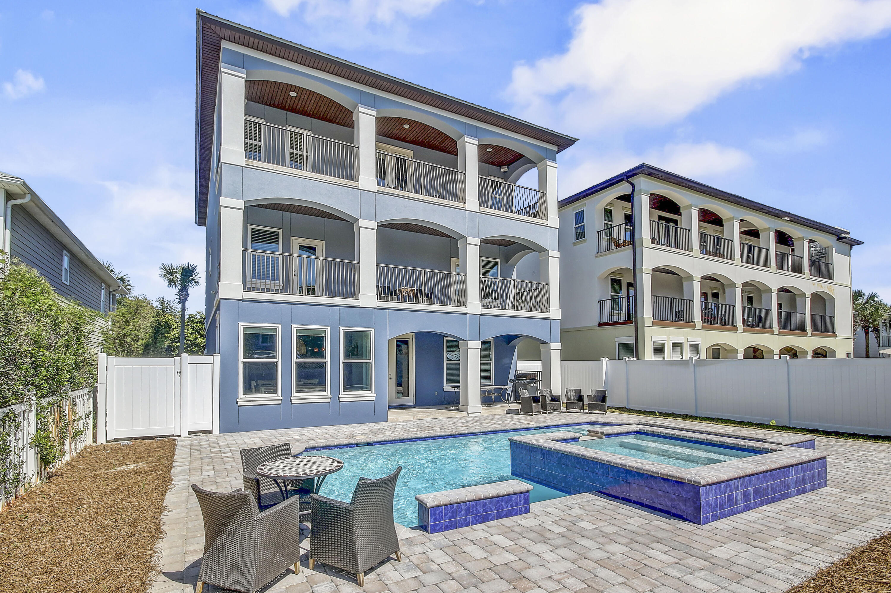 CRYSTAL BEACH - Residential