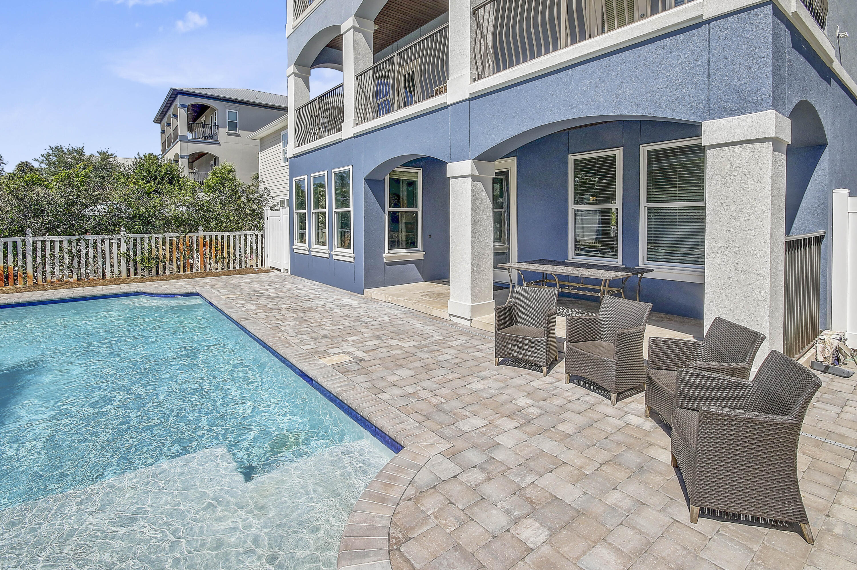 CRYSTAL BEACH - Residential