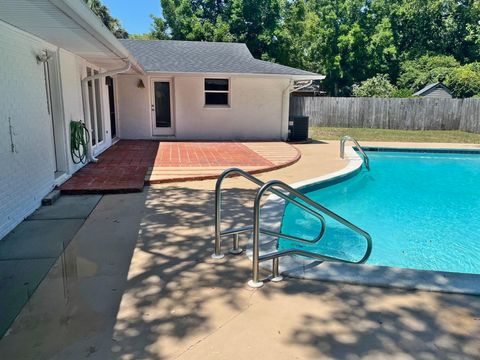 A home in Fort Walton Beach