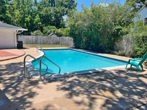 A home in Fort Walton Beach