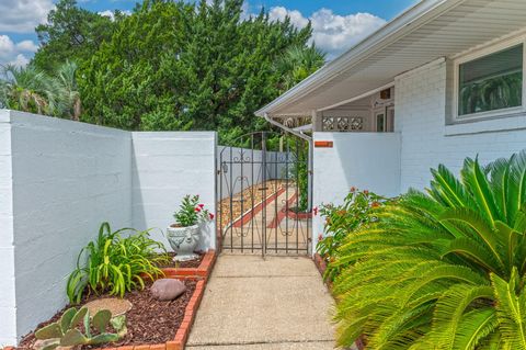 A home in Fort Walton Beach