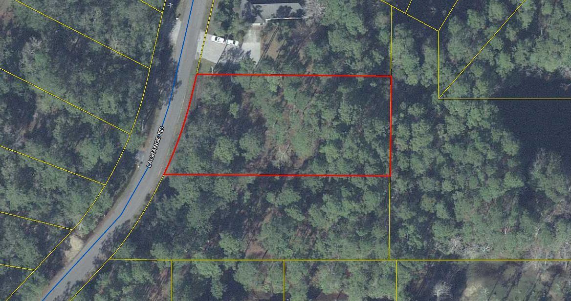 This lot has already been cleared and fill dirt brought in. Build your dream home with possible bayou views and gorgeous sunsets. Conveniently located to the beaches of South Walton, many restaurants in Freeport, shopping and Publix within just minutes away.