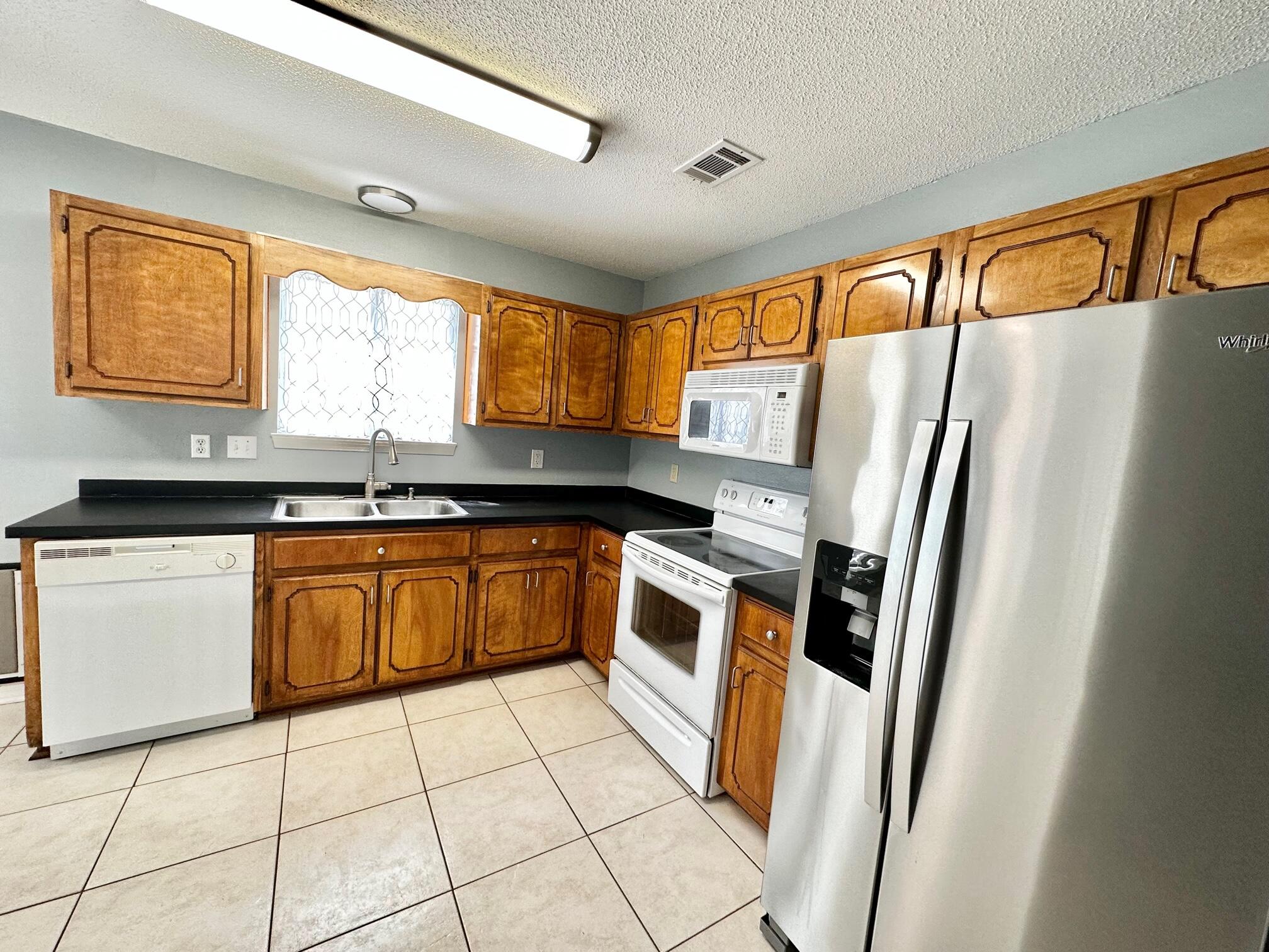 BLUE PINE VILLAGE PH 2 - Residential Lease