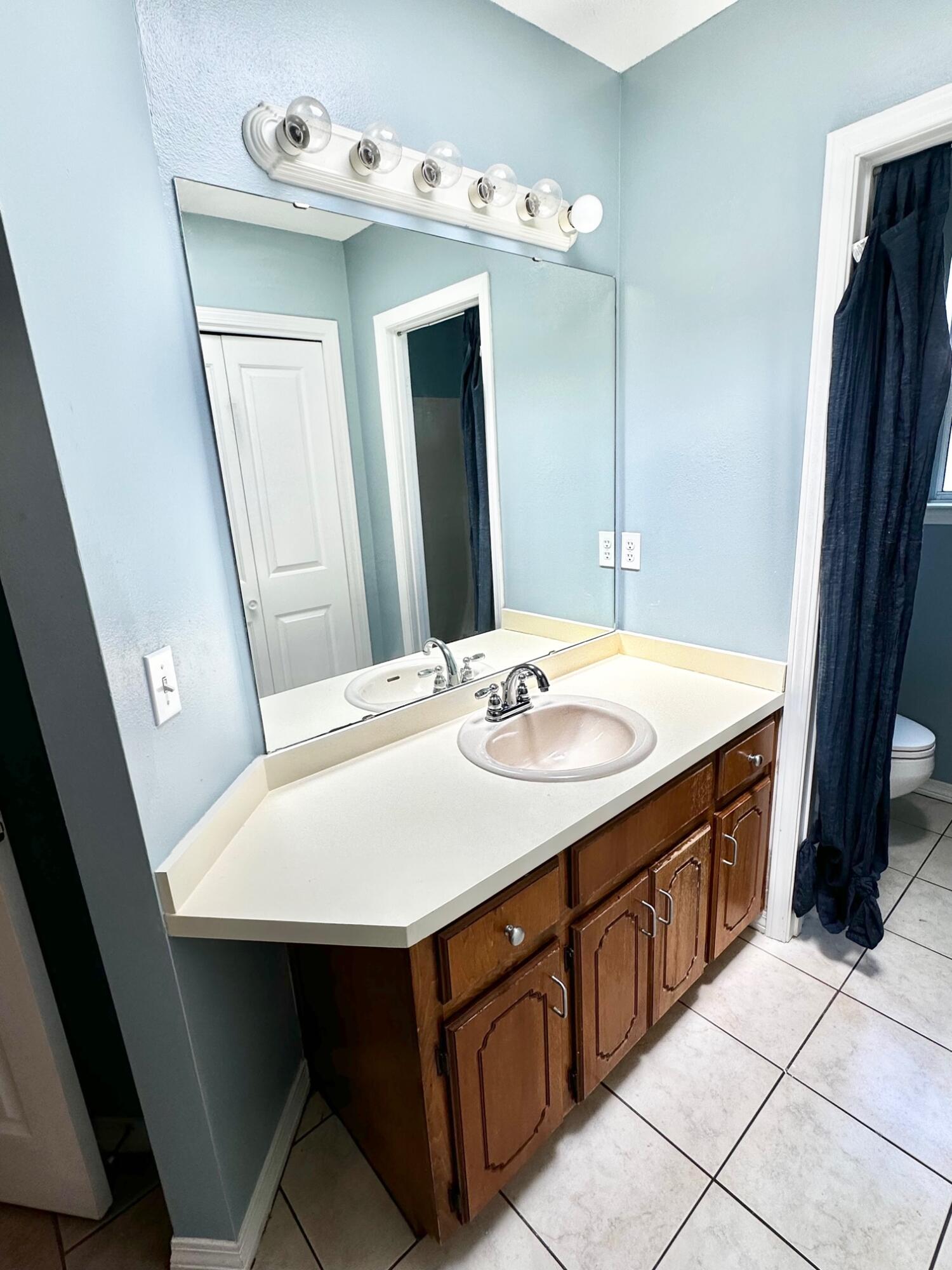 BLUE PINE VILLAGE PH 2 - Residential Lease