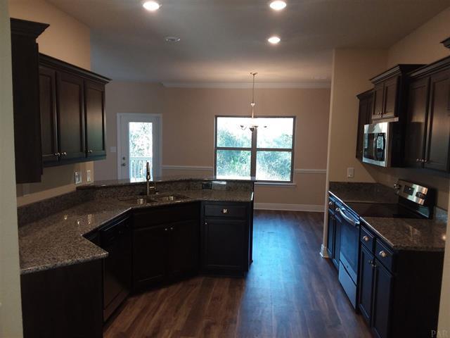 CHARLESTON PLACE - Residential